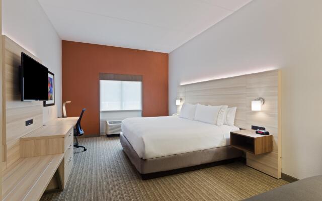 Holiday Inn Express Hotel & Suites Tavares - Leesburg by IHG