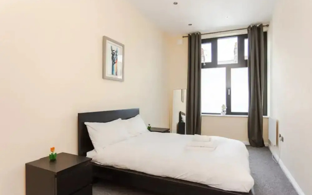 Stylish 2 Bedroom Apartment in Greenwich