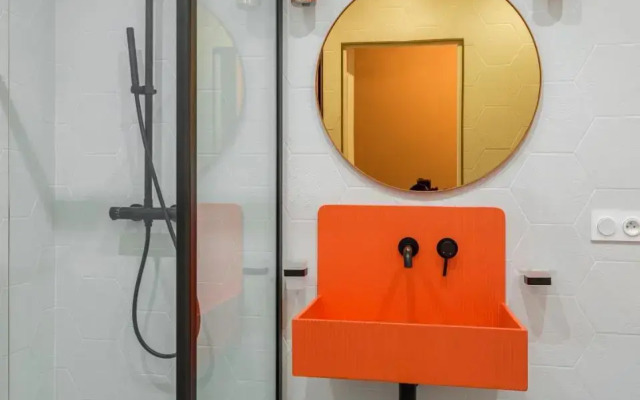 The Orange Haussmann