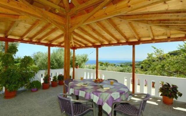 Holiday Home 1 Bedroom 1 Bathroom - Votsi