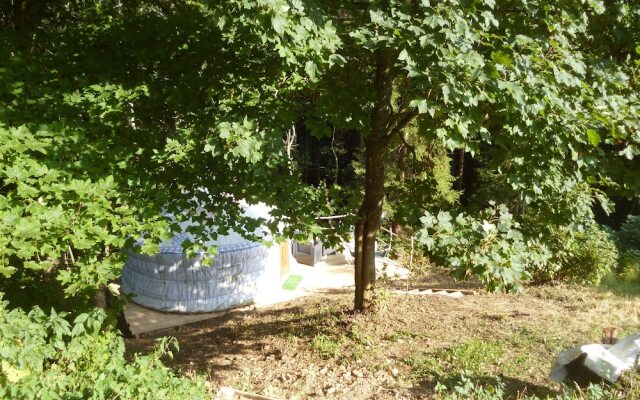 Yourte Les Bruyères de Gaschon