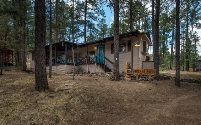 Rogers Roost - Three Bedroom Cabin