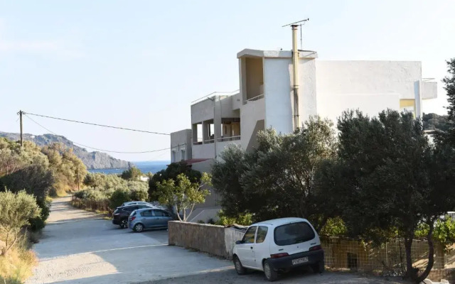 Antonis Studios & Apartments