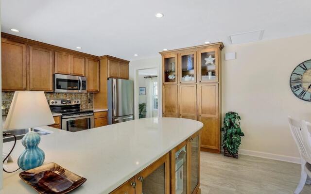 Inviting Waterfront Home With Western Exposure