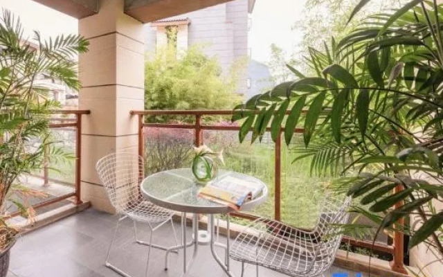 Shanzhige Light Luxury Holiday Hotel (Yangshuo West Street)