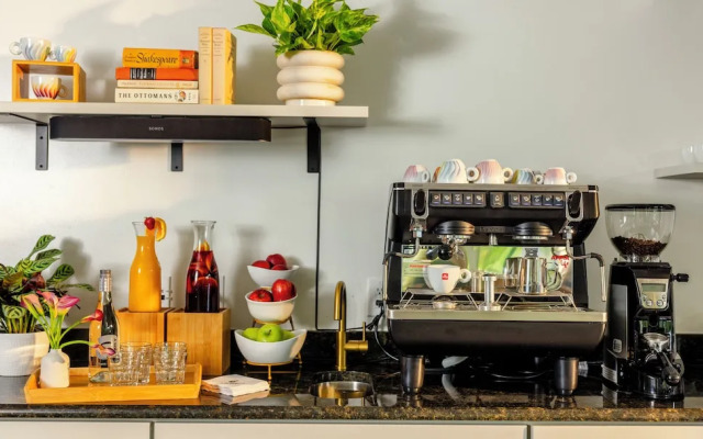 Days Inn And Suites Peachtree City