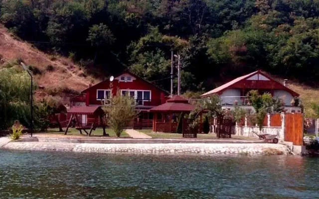 Villa Frans și Căbănuțe