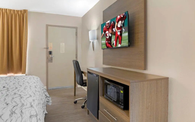 Red Roof Inn Bowling Green