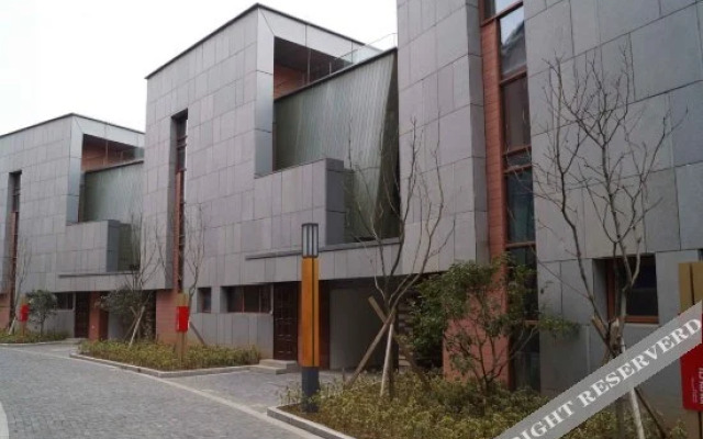 Tangshan Hot Spring Cultural Center
