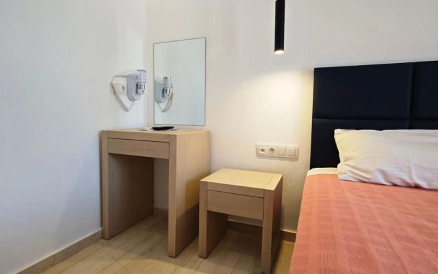 Pasiphae Hotel