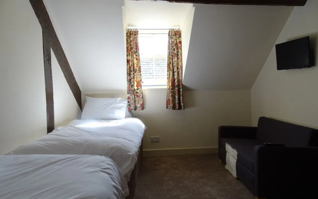 Ellesmere Hotel