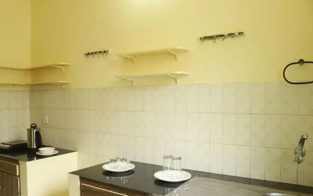 OYO 9280 Home 2 BHK Miramar Beach