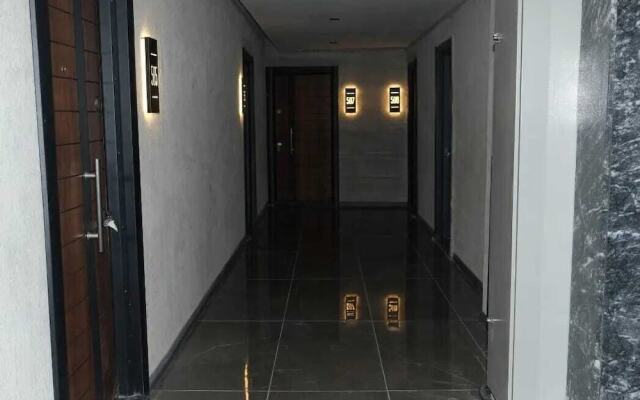 Pars Suites Hotel