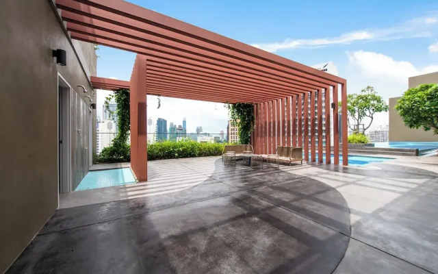 Majestic by Avery &10 mins to Twin Tower