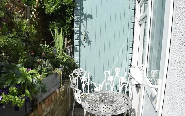 Cosy Self-contained Studio Flat in Bristol