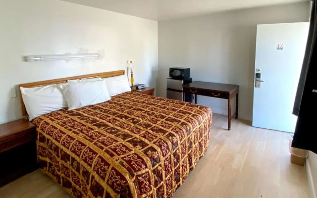 Rodeway Inn