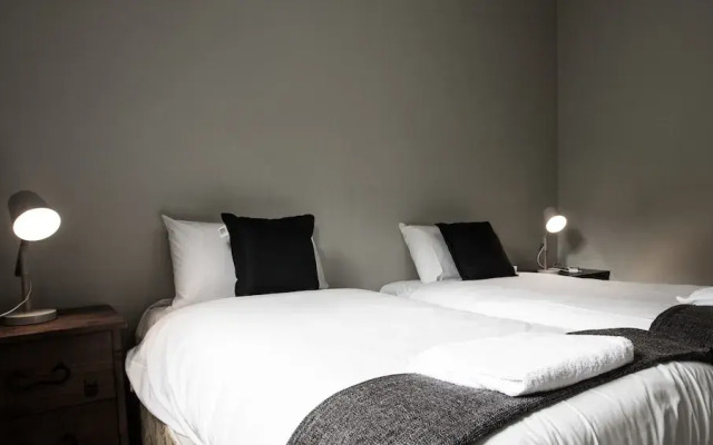 ReadySet Apartments on Altona