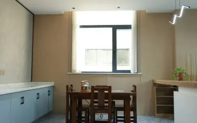 Xingyue Wisdom Hotel (Xinxiang Huixian Branch)