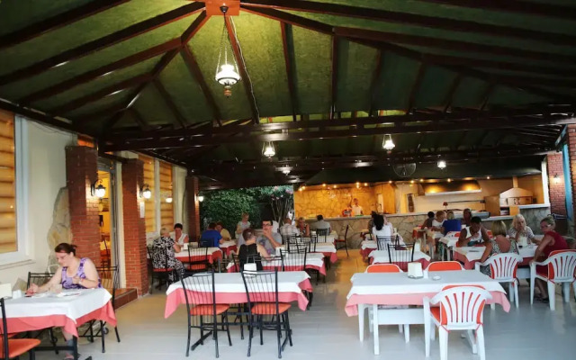 Side Kervan Hotel