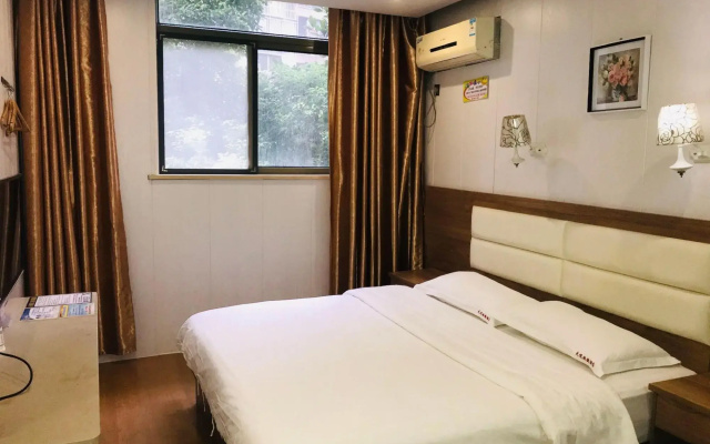 Tianyue Express Hotel (Wuhan Railway Station Happy Valley Branch)