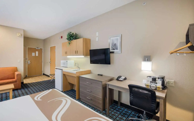 Sonesta Essential Hotels & Suites Kansas City/Blue Springs