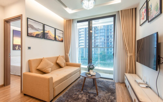 Luxury 1BR Vinhomes Metropolis