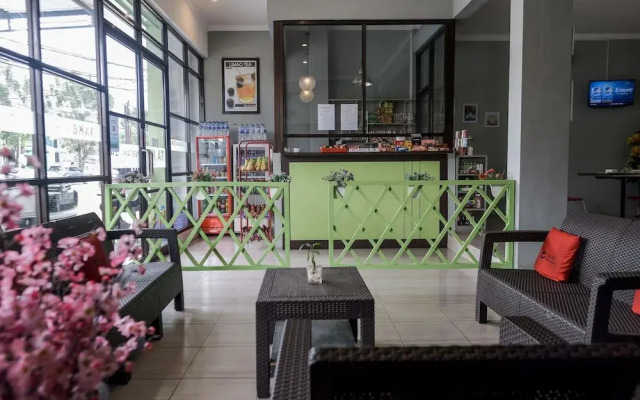 Reddoorz Plus Near Simpang Puncak Jelutung Jambi