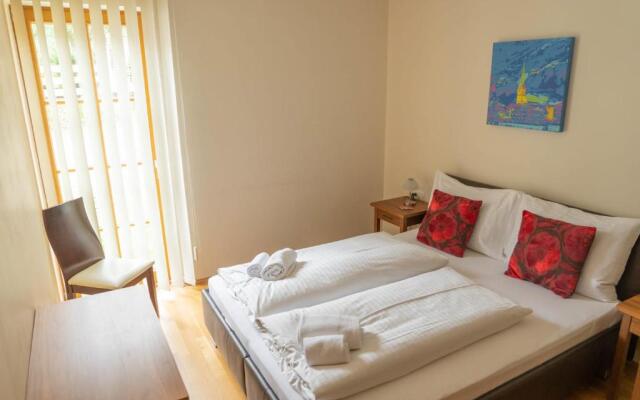 Manuela 9 by SMR Luxury Apartments