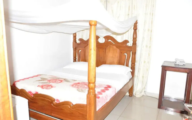 Deira Hotel Ltd