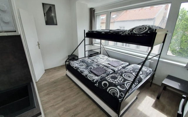 Small Apartments Denisa Business