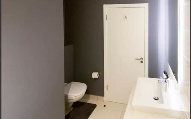 CBD Luxury Apartment