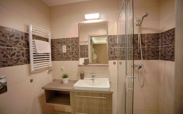 Zafir Apartmanhaz