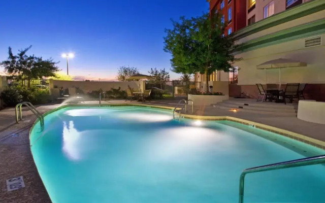 Holiday Inn Hotel & Suites PHOENIX AIRPORT by IHG