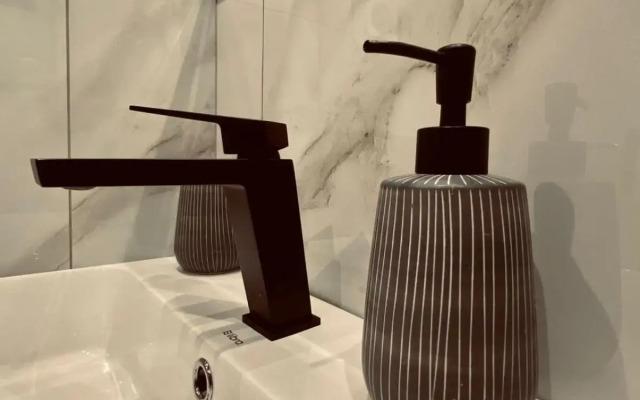 SMALL MEISONETTE NEAR THE METRO vipgreece