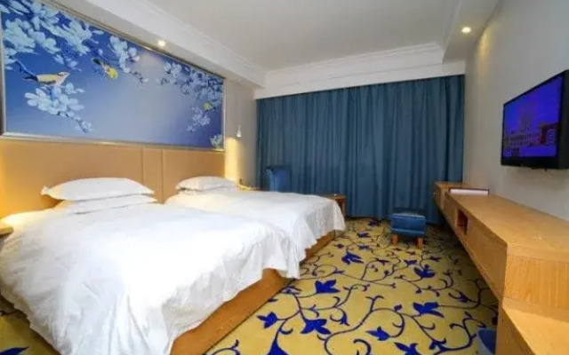 Crown Plaza