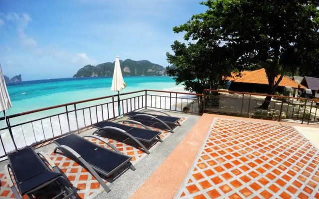 Phi Phi Long Beach Bungalow