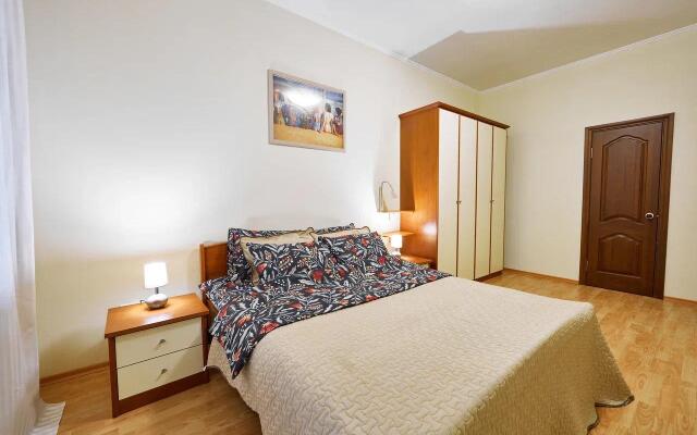 Горница на улице Алексея Толстого