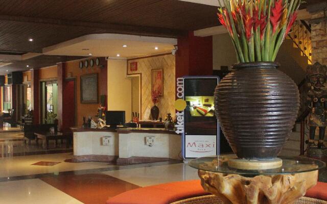 Maxi Hotel & Spa