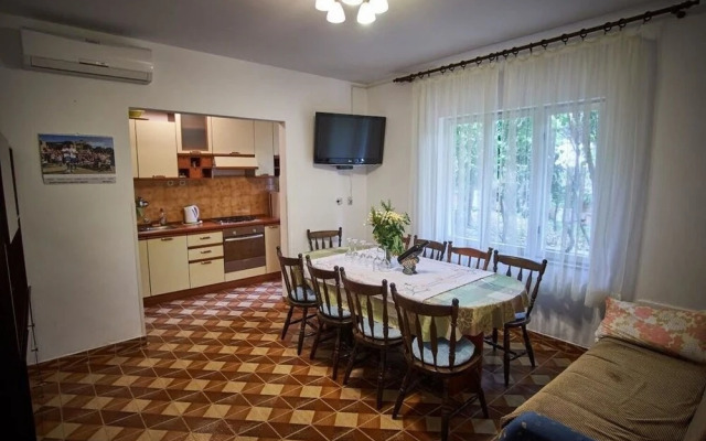 Ivan - Close to the sea - A1