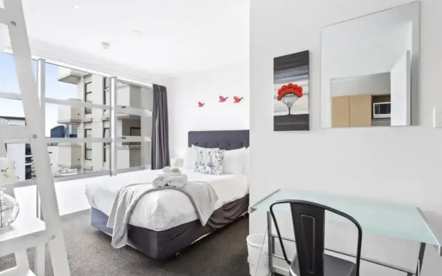 Central City 1Br Apartment