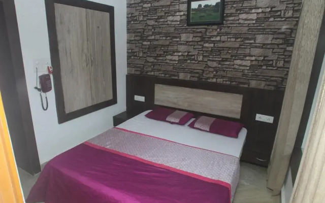 Alakhnanda Guest House