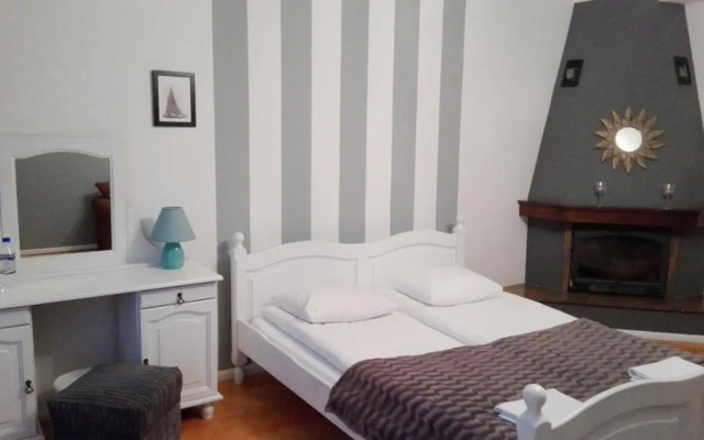 Mirka Apartment
