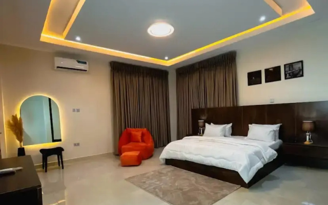Nook and Cranny Apartment