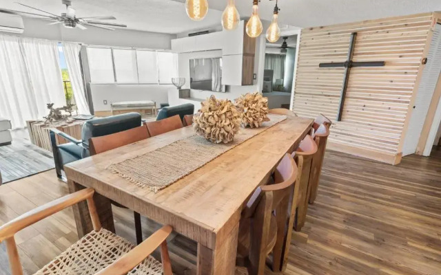 TOWER 2 MASTER SUITEs, 2 KINGS BEDS, MARINA
