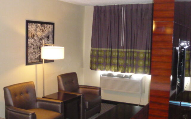 Super 8 Copley Akron