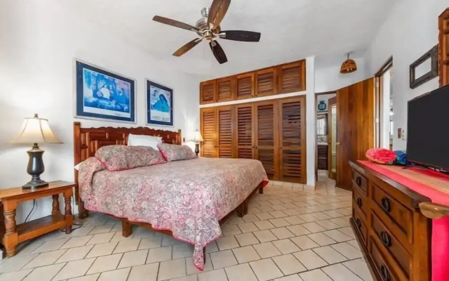 Ocean View 2Br Condo-balcony-beach-pool - 902