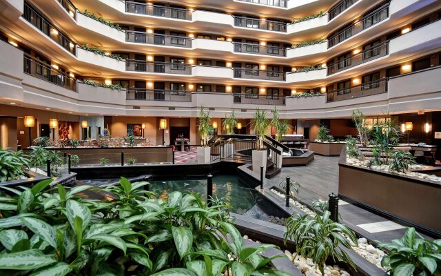 Embassy Suites by Hilton Dulles Airport