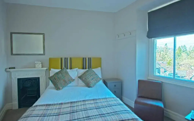 Monties Guest House