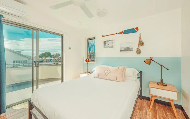 The Surf House - Hostel