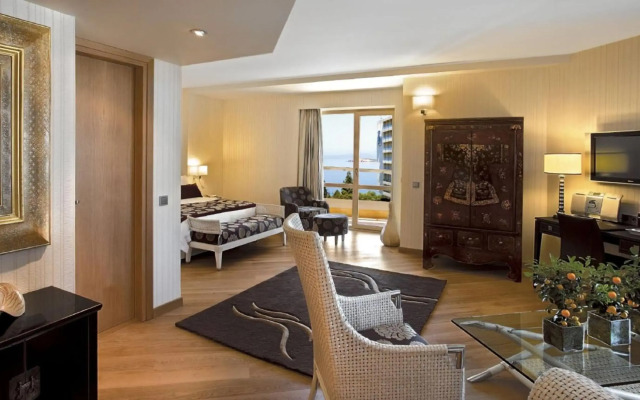 Divani Escape- Adults only